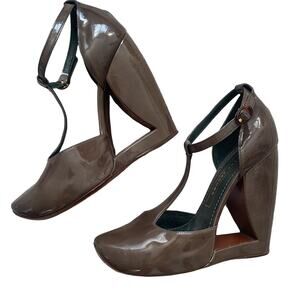 Marc Jacobs Patent Leather T-Strap Pumps